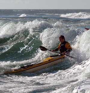 kayak surfing 300